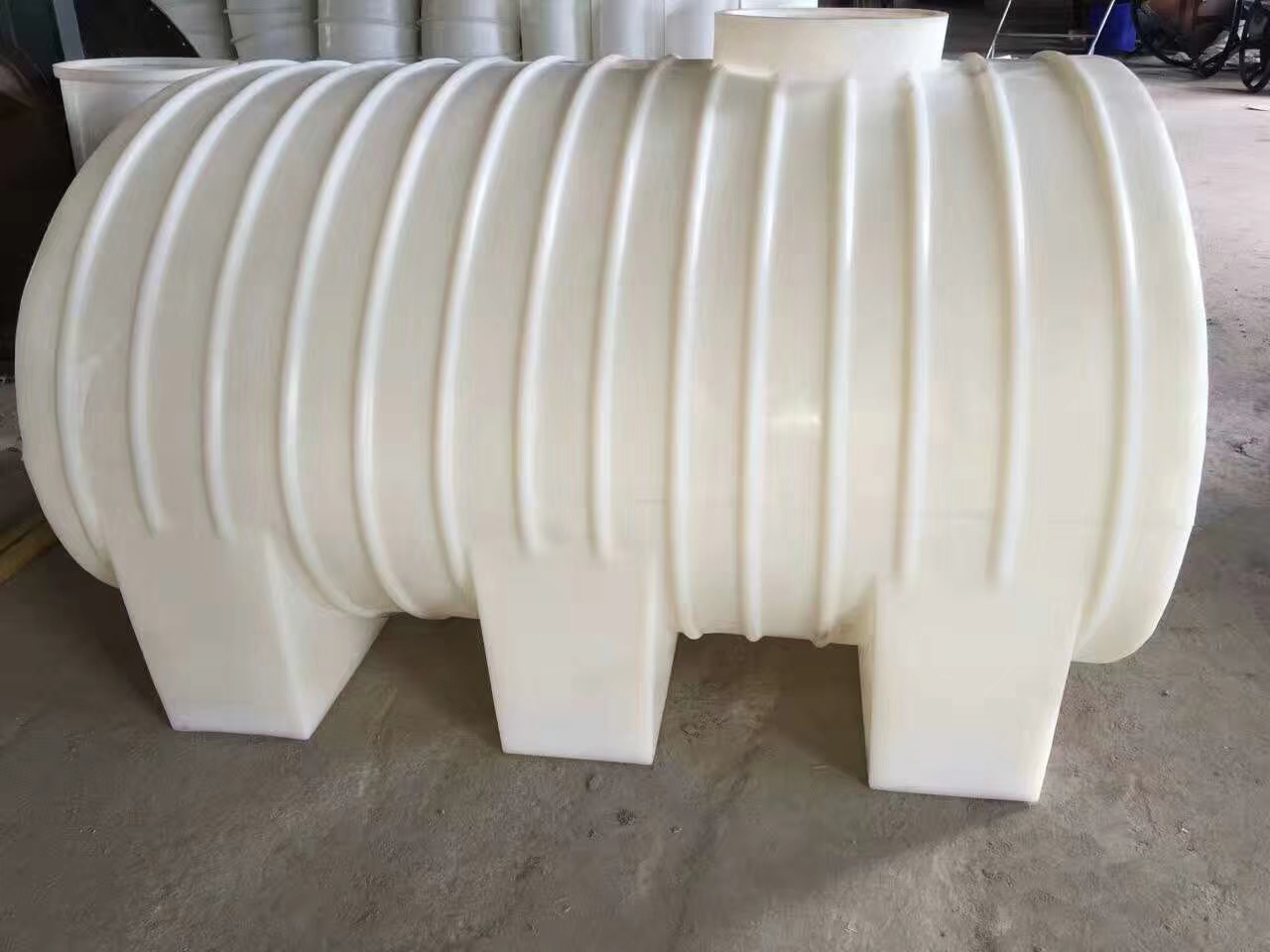 卧式3吨5吨塑料桶，塑料水塔